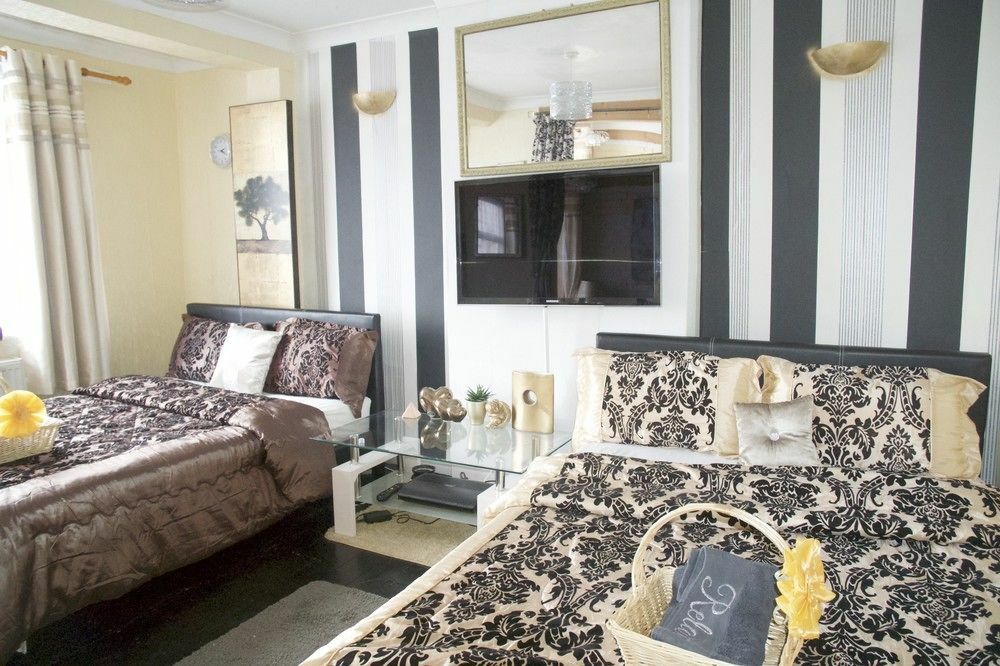 A & L Lodgings Barking  Buitenkant foto